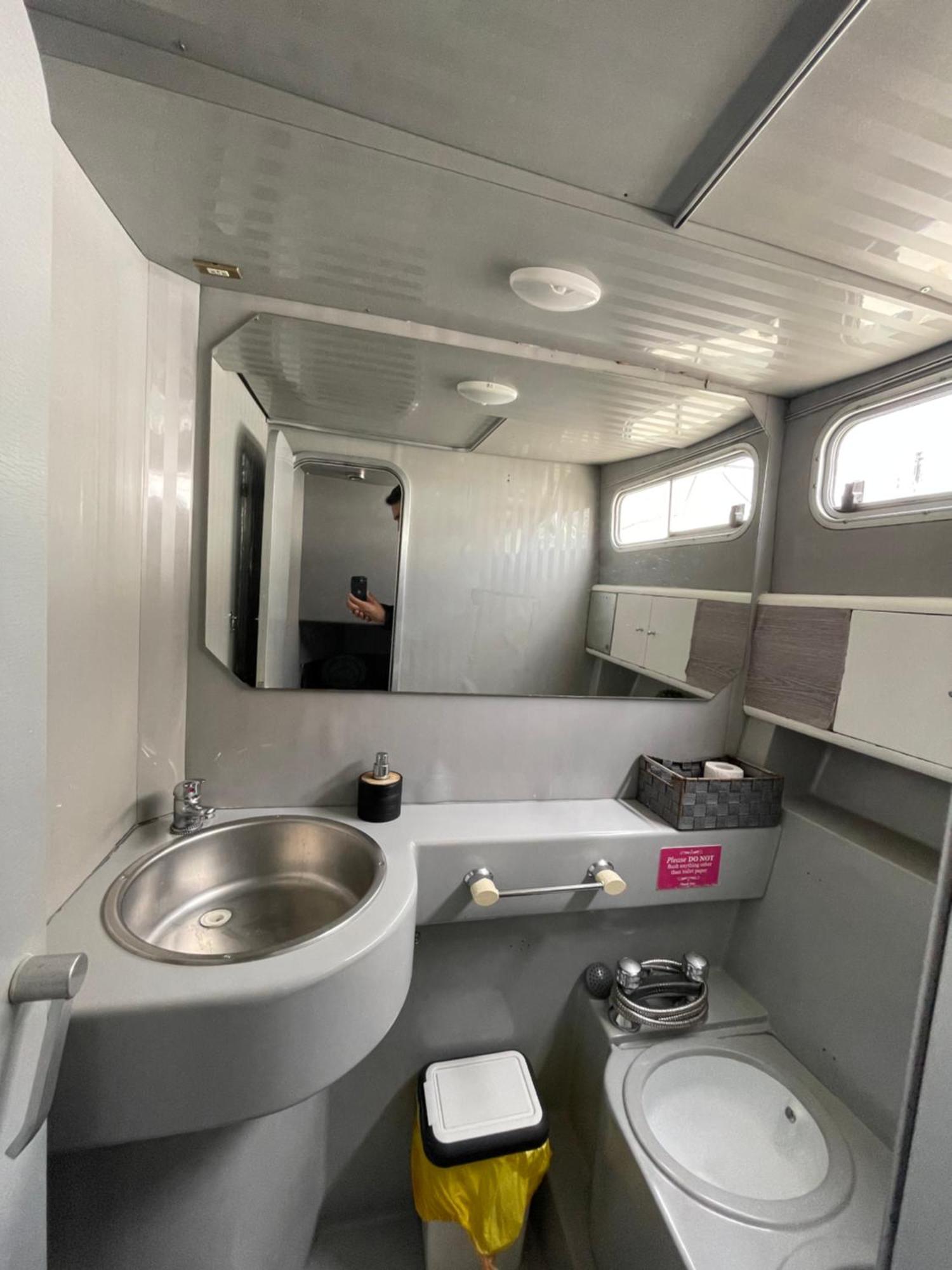 The Floating Home ซานต์อาเตรียเดเบซอซ ภายนอก รูปภาพ
