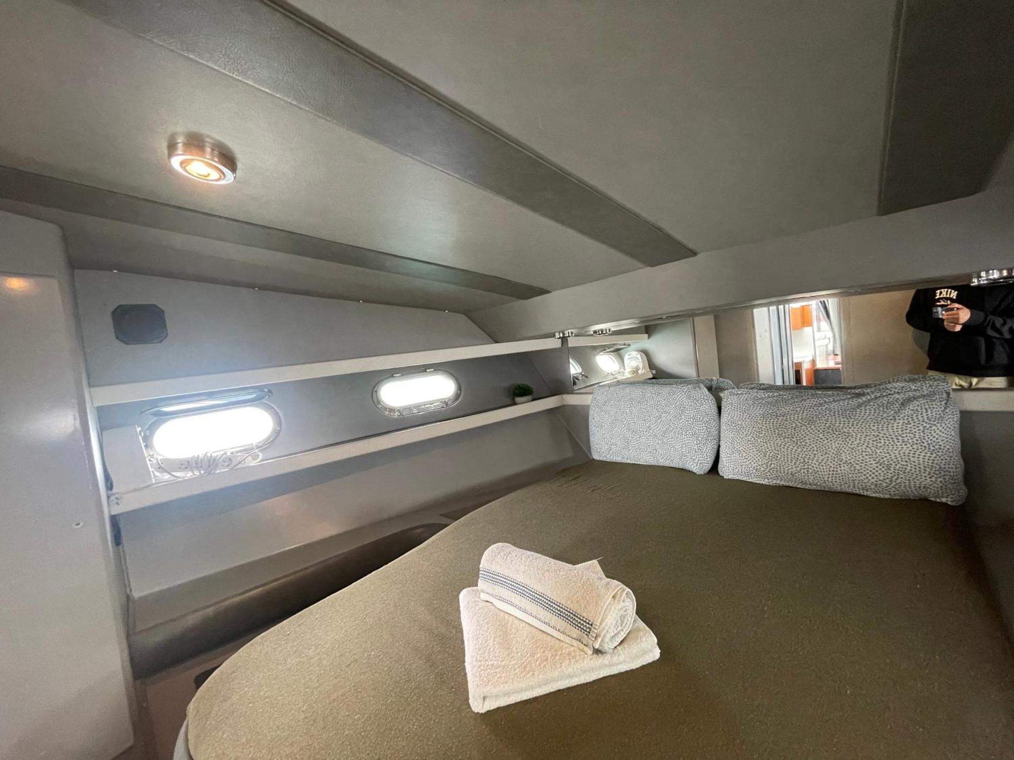 The Floating Home ซานต์อาเตรียเดเบซอซ ภายนอก รูปภาพ