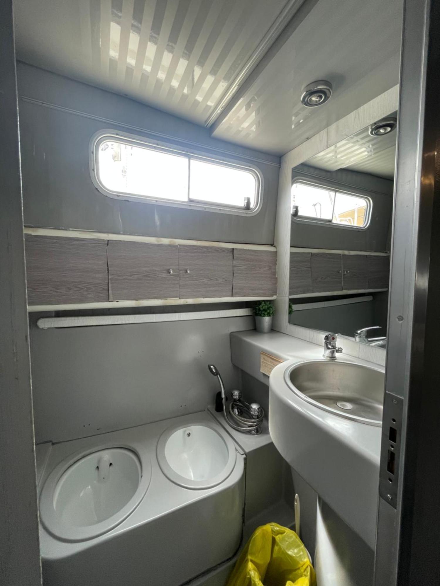 The Floating Home ซานต์อาเตรียเดเบซอซ ภายนอก รูปภาพ